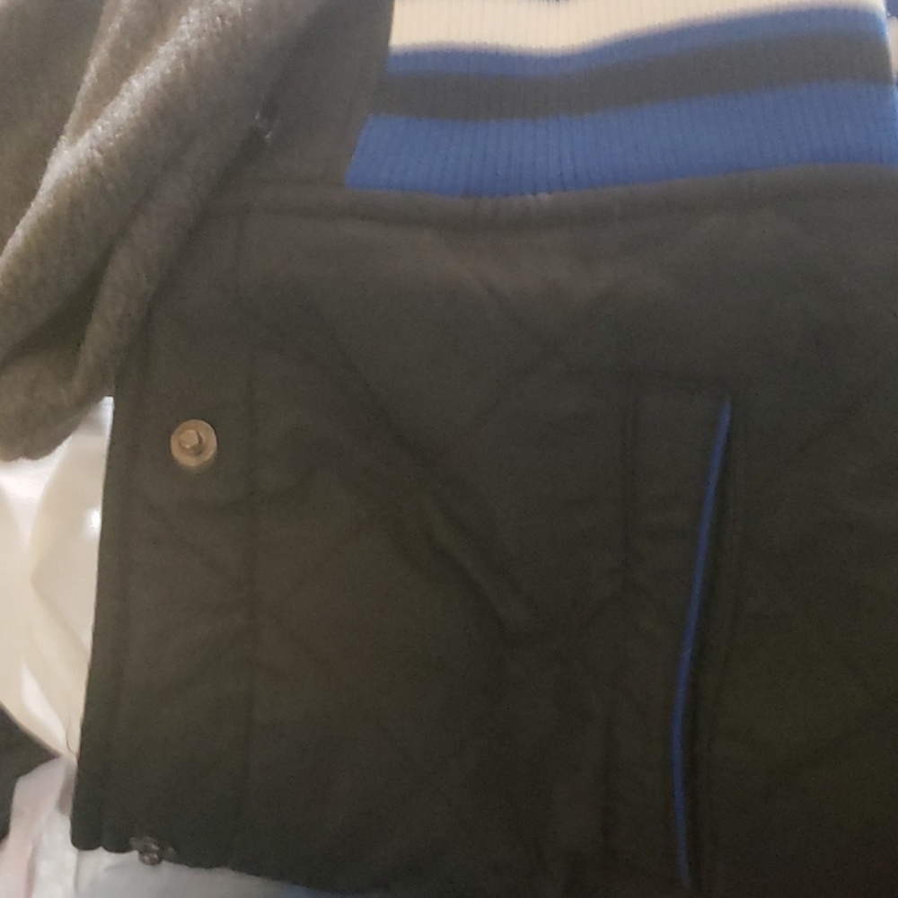Coat - Picture 5 of 8